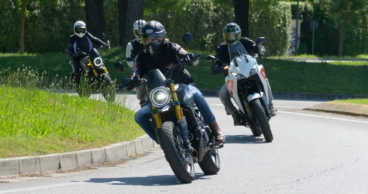 Adrenalina su due ruote: i Moto Morini Riding Days sono tornati