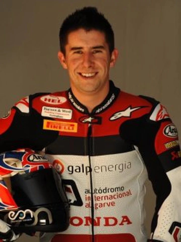 Terribile lutto in Supersport, muore Craig Jones