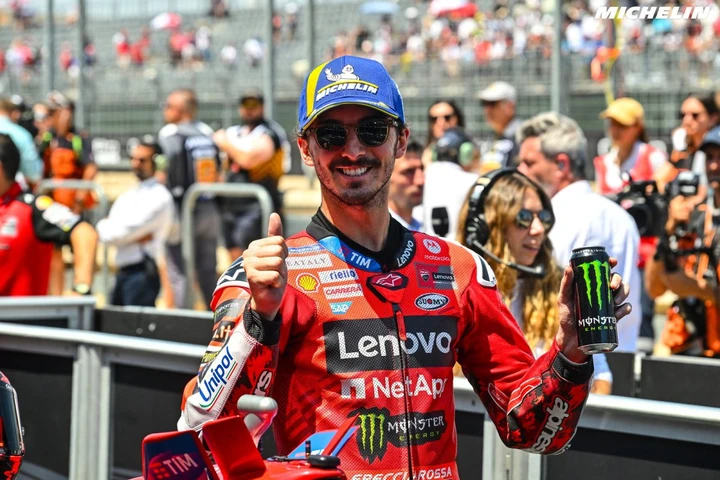 Melandri accende la MotoGP: 