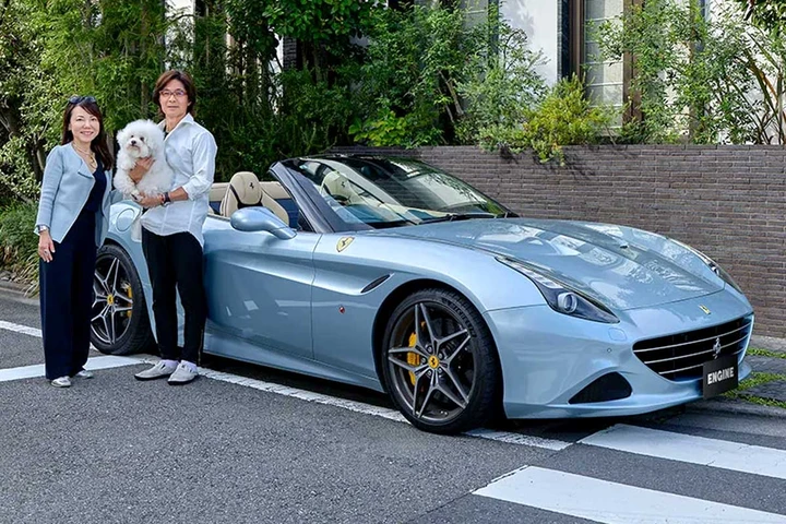 Dopo 18 anni con Porsche 911, una coppia sceglie Ferrari California T: è la scelta giusta?