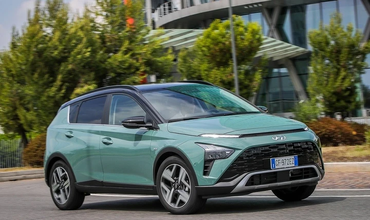 Hyundai Bayon: prezzi, allestimenti, motori, dimensioni