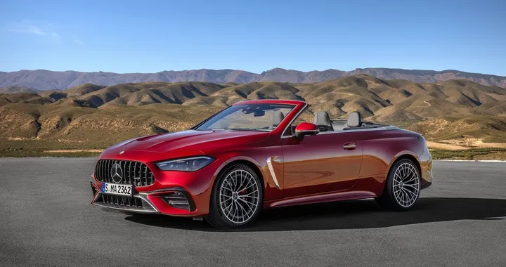 Mercedes AMG CLE 53 Cabrio: eleganza e potenza in versione cabrio