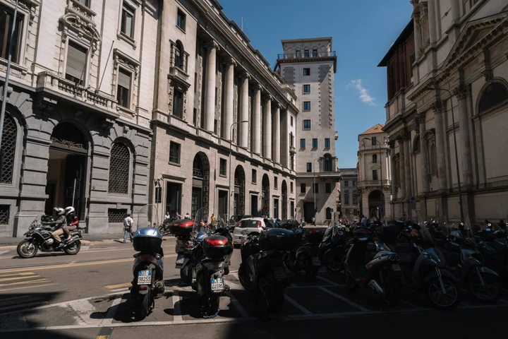 Milano riconosce l'errore e annulla 90.000 multe ai motociclisti