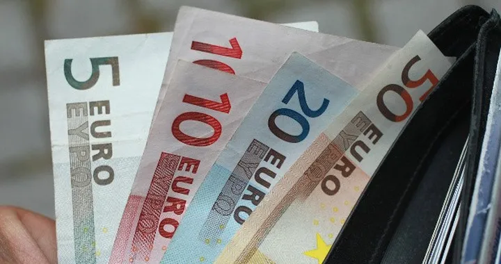 Assicurazioni moto: tornano a crescere nel 2015