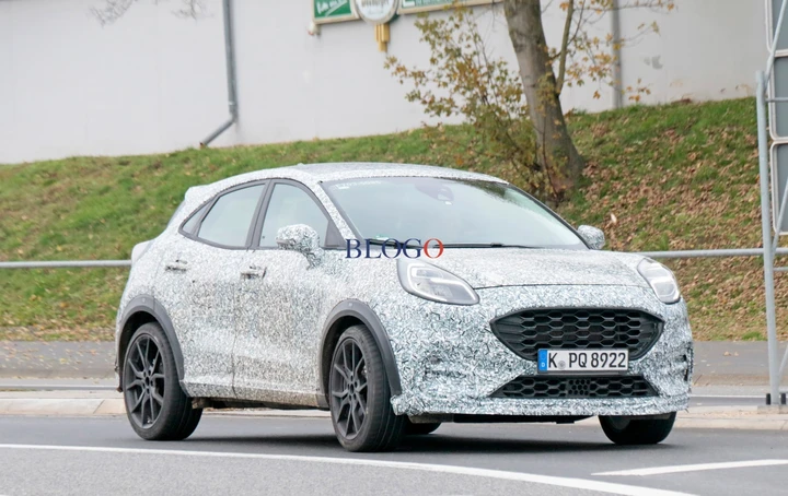 Ford Puma ST: foto spia