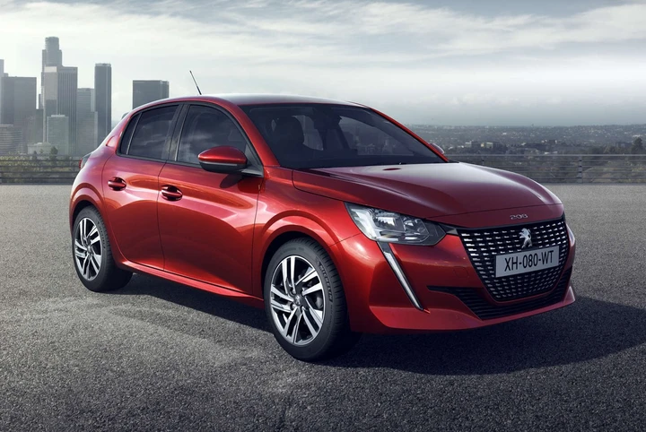 Peugeot 208 batte la Golf: è la più venduta in Europa nel 2022