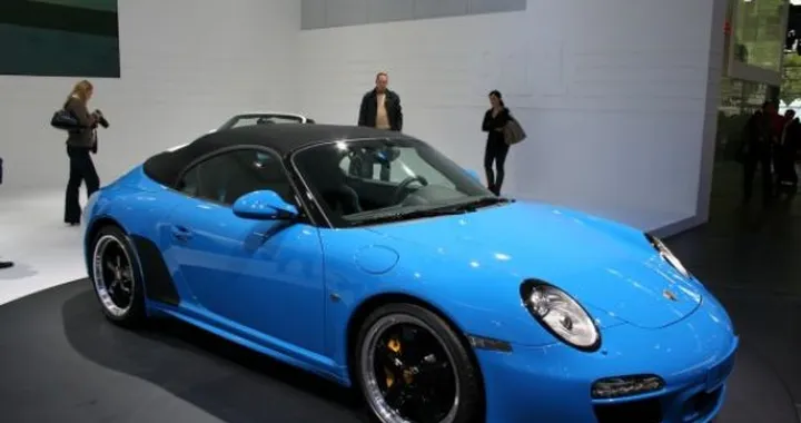 Porsche 911 Speedster con capote chiusa - Salone di Parigi 2010 Live