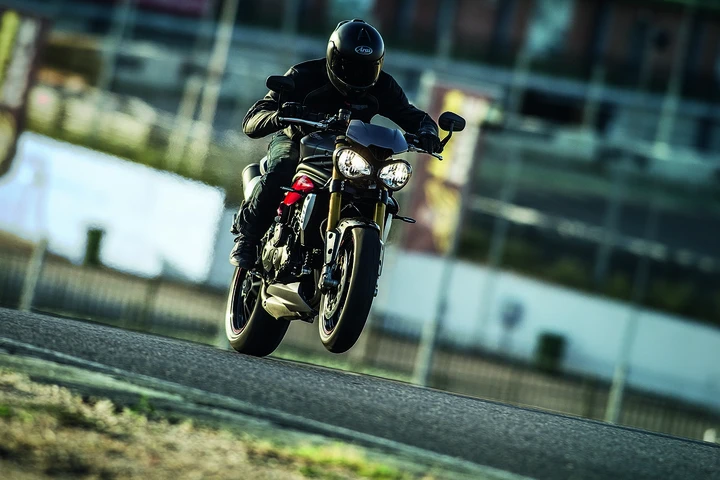 Triumph: in arrivo una Speed Triple 1160?