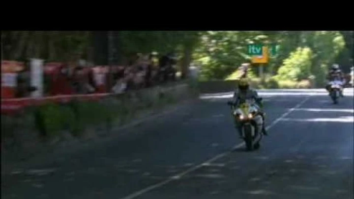 La Yamaha YZF-R1 2009 usata da Valentino Rossi al Tourist Trophy all'asta su eBay