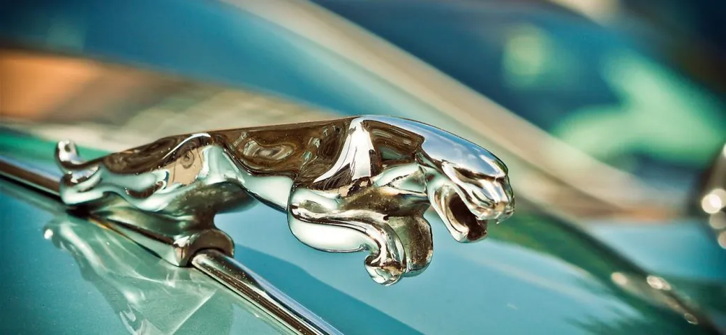 Jaguar Land Rover sospende le esportazioni negli USA per i dazi di Trump