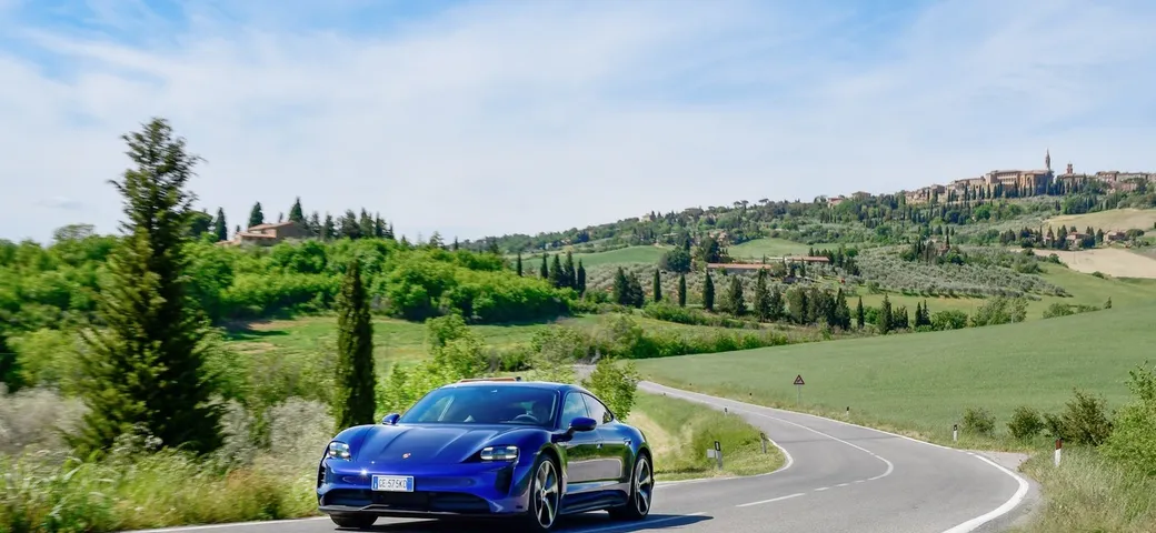 Porsche Taycan RWD: la prova su strada