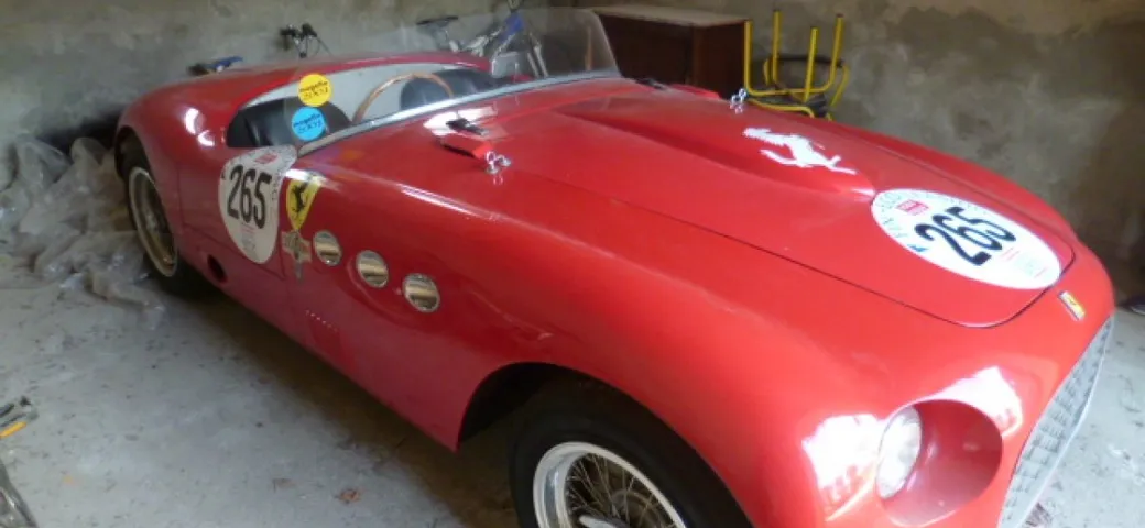 Una Ferrari 250 Mille Miglia è all'asta a Pavia