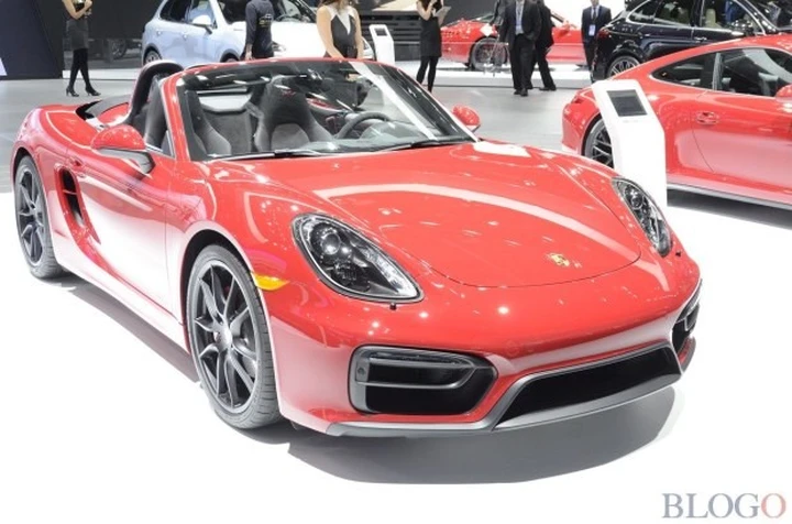 Lo stand Porsche al salone di Detroit 2015 Live
