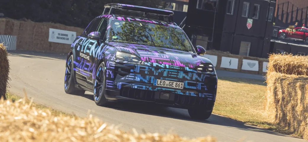 Porsche Cayenne EV, quasi 1000 CV elettrici ma suono da V8