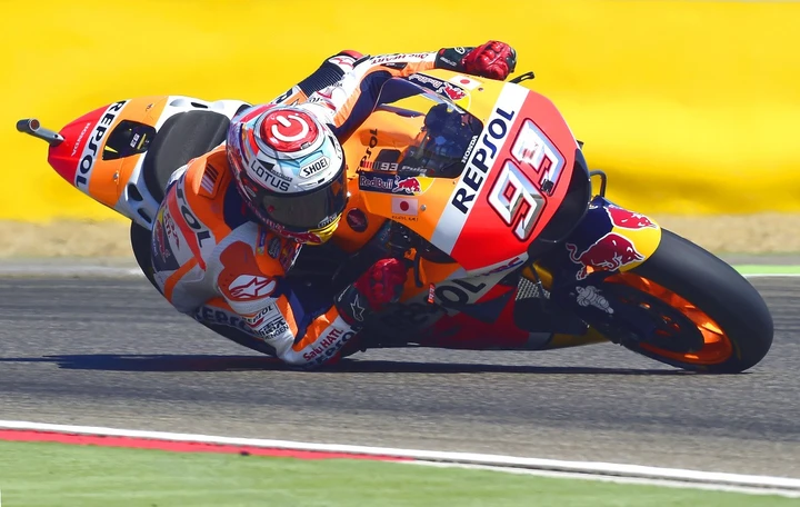 MotoGP Aragon 2016: super pole di Marquez, Dovi e Rossi in 2a Fila [Foto]