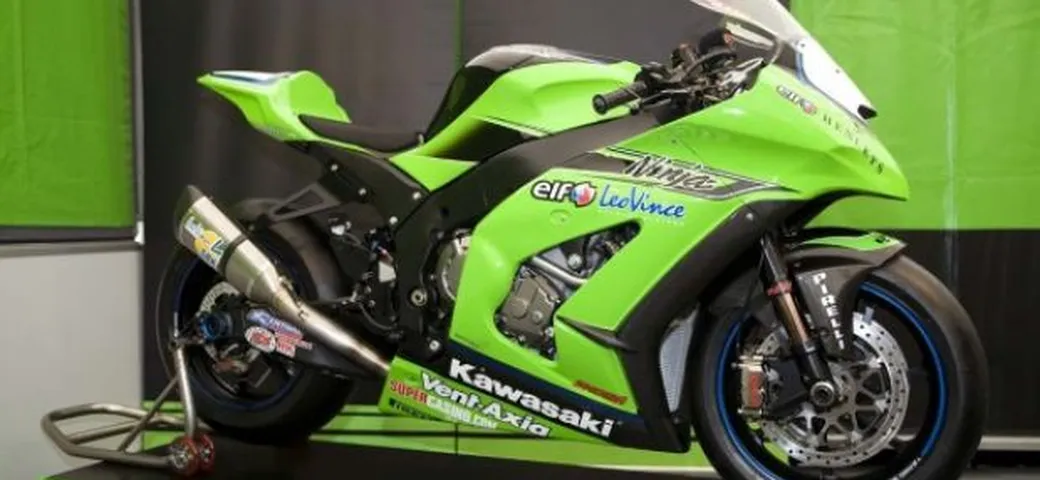 Prima ufficiale della Kawasaki Ninja ZX-10R 2011