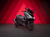 Honda Forza 350 2025: il nuovo scooter per la città