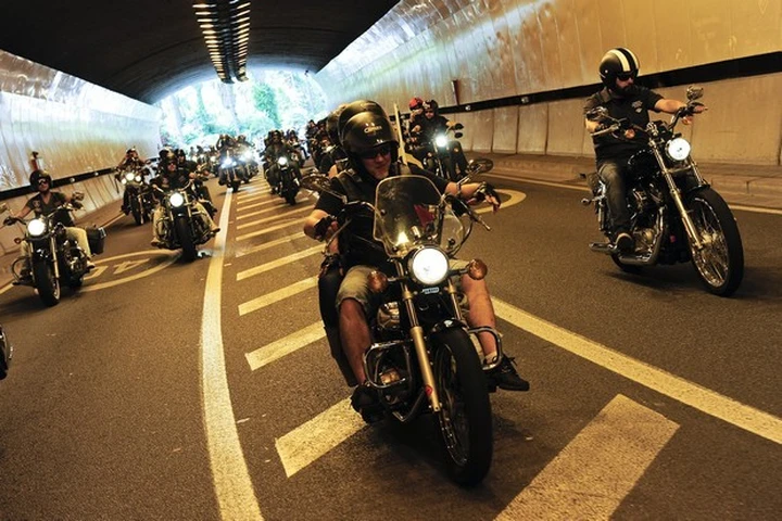 Mercato Marzo: gli scooter tornano in rosso, tenuta per le moto