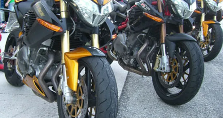 Benelli: Tnt Sport Vs Cafè Racer