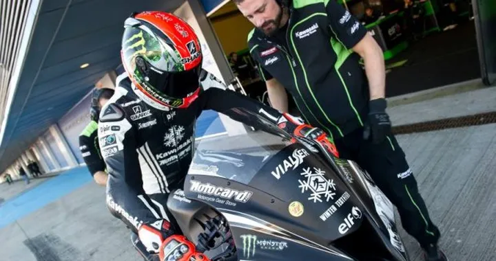 SBK test Jerez: Sykes e Rea promuovono la Kawasaki ZX-10R 2015