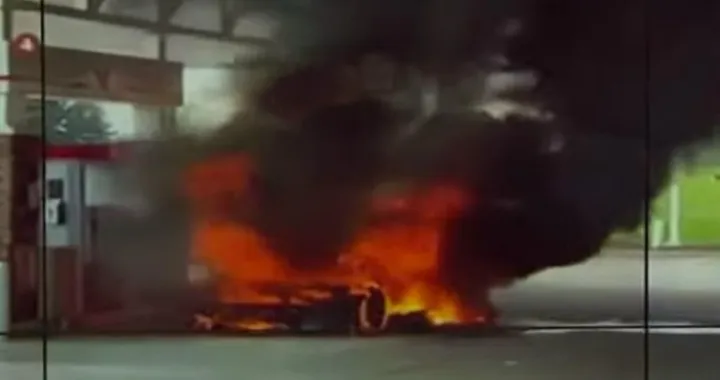 Una McLaren 765LT nuova si incendia dal benzinaio [Video]