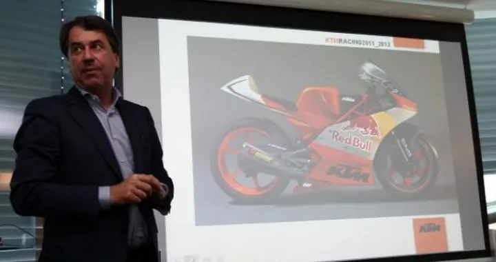 KTM presenta i piani racing e produzione per il 2012