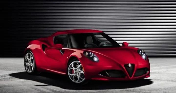 Alfa Romeo 4C: le immagini ufficiali
