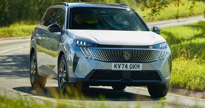 Peugeot valuta una nuova ammiraglia sopra la 5008