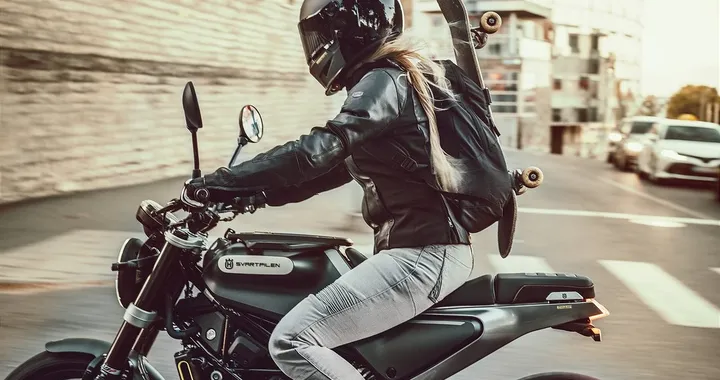 Husqvarna Svartpilen 125 in promozione “Tax Free” fino al 31/3
