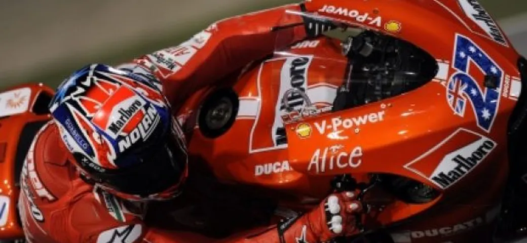 MotoGP a Losail: Stoner 10+, Hayden l'impavido