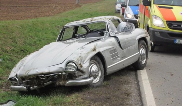 Mercedes 300 SL: grave incidente in Germania