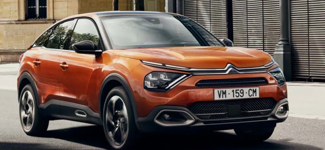 Citroen C4 ed e-C4: novità per la gamma 2022