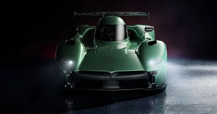 La nuova hypercar che brucia lo 0-100 km/h in 1,55 secondo ma costa più 1,3 milioni