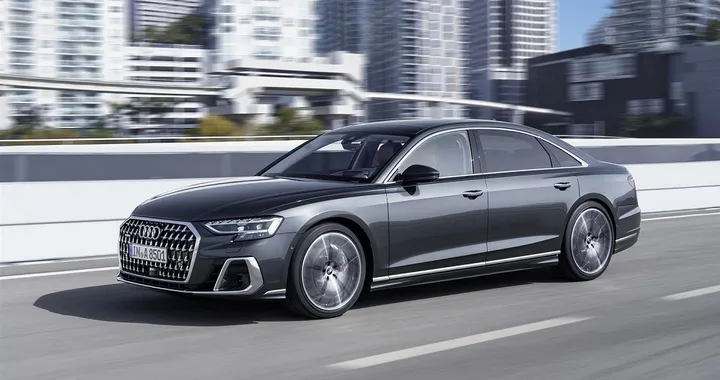 Audi A8 facelift 2022: novità, motori, dimensioni