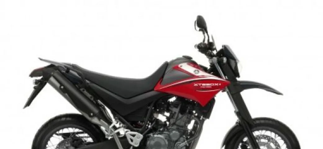 Yamaha XT660X 2010 in Racing Red