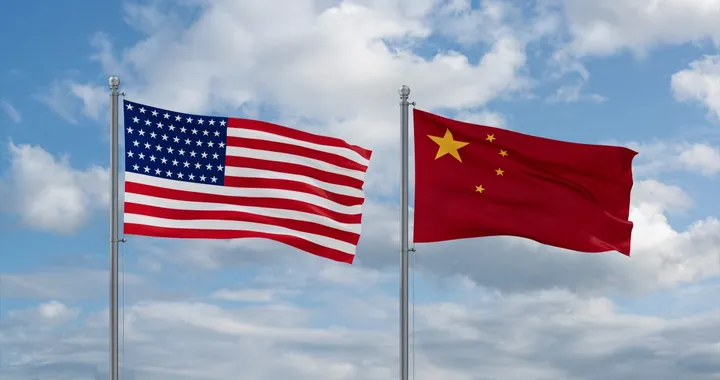 La Cina risponde ai dazi degli USA, Trump su tutte le furie