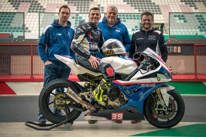BMW Motorrad Italia: continua la partnership con Emiliano Malagoli