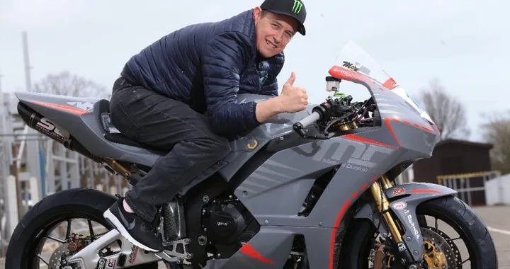 TT 2018, McGuinness alla corte di Dunlop: correrà con MD Racing