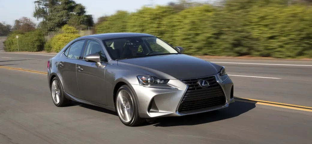 Lexus IS del 2019 con 100mila km dallo sfattino: una sorpresa per tutti