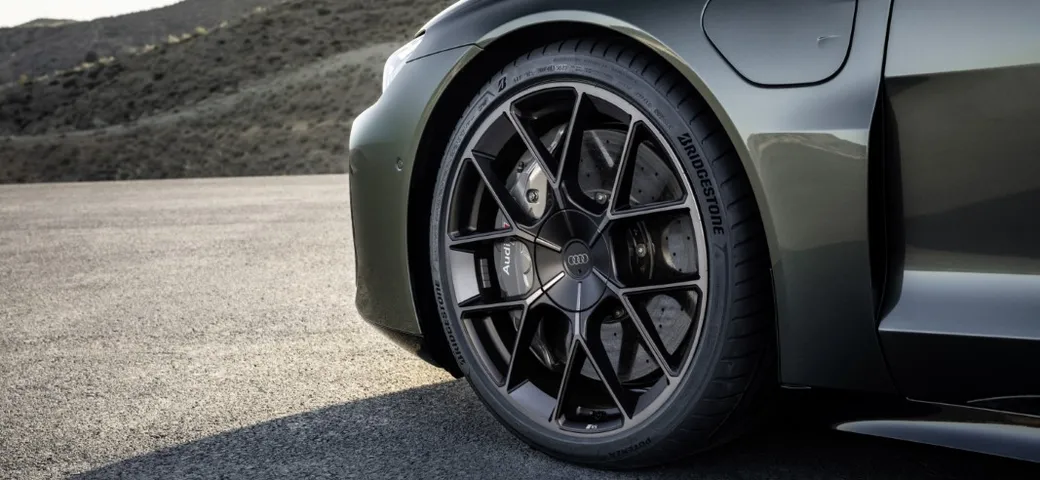 Bridgestone Potenza Sport A: il nuovo pneumatico su misura per l’Audi e-tron GT
