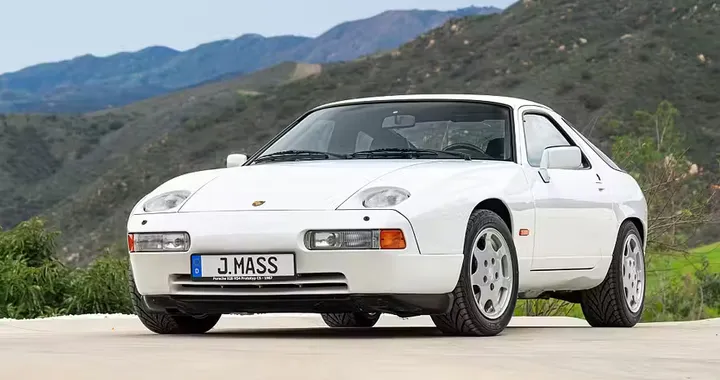Porsche 928 Clubsport, la rarissima sportiva di Jochen Mass cerca un nuovo proprietario
