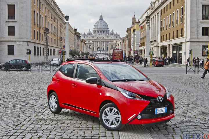 Toyota Aygo X-Wave: la nostra video prova su strada
