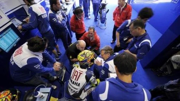 Motoblog live @ Estoril con il Team Fiat Yamaha!