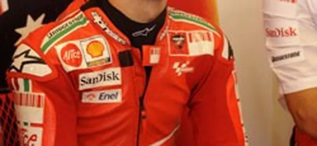 Rossi e la Yamaha esultano. Stoner e la Ducati... riflettono
