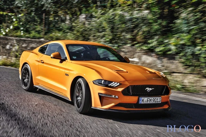 Nuova Ford Mustang facelift: primo contatto con la sportiva a stelle e strisce