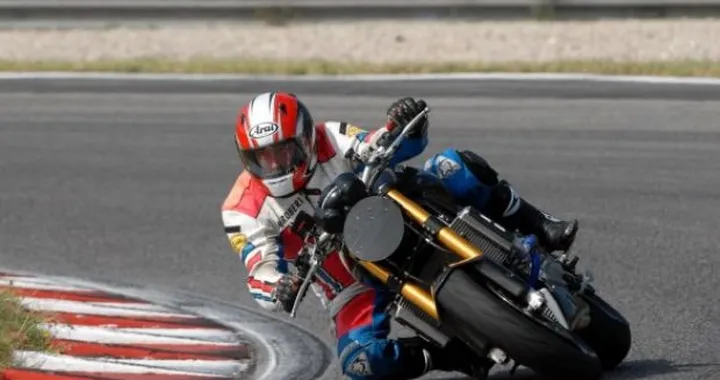Scatto in Corsa: Ducati Monster S4RS a Magione