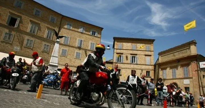 Motogiro d'Italia: vince Spinelli
