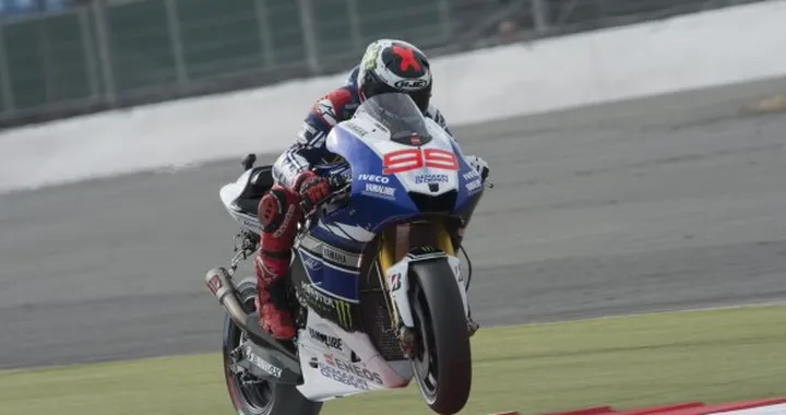 MotoGP Silverstone 2013: Lorenzo su Marquez nelle FP2, Rossi 5° a 7 decimi [FOTO]