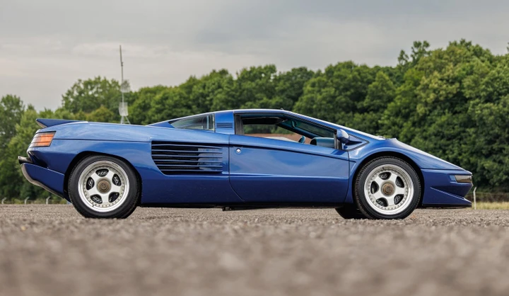 Cizeta V16T