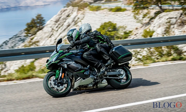 Kawasaki Ninja 1000SX MY 2023 pronta al lancio?